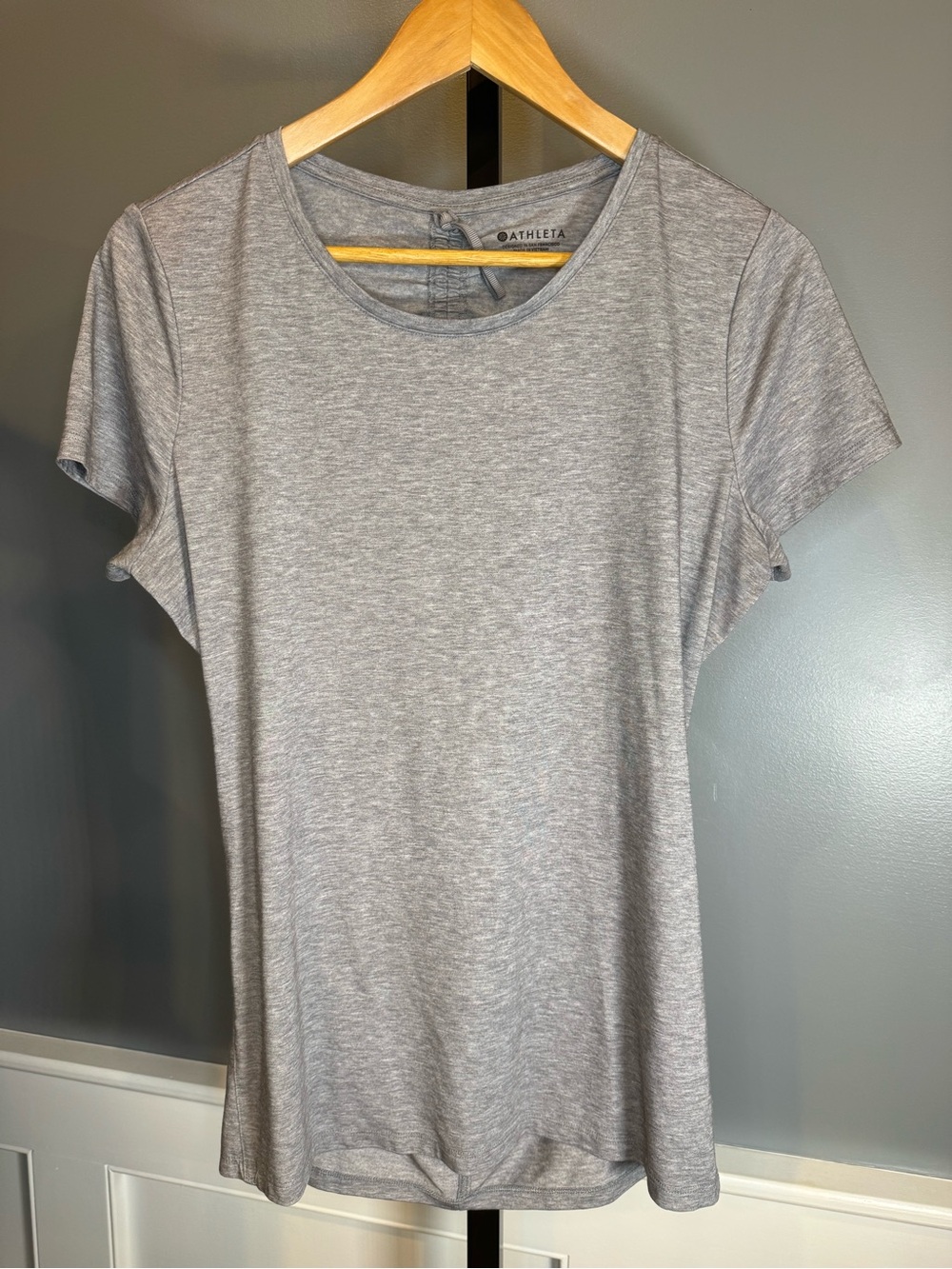 Athleta Encore Tee Flagstone Heather Gray Ruched Open Back Size Medium